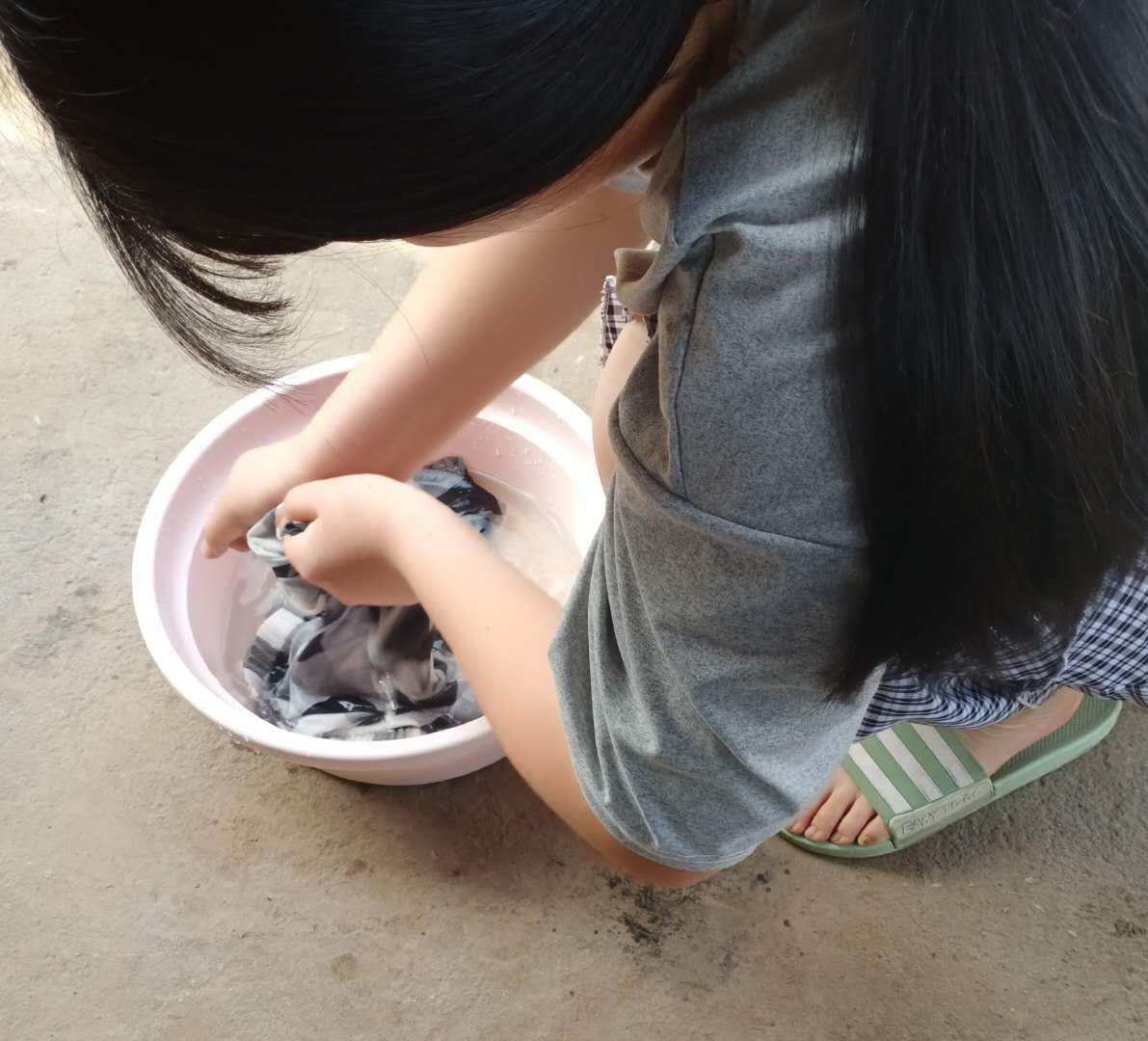 6401给家人洗衣服